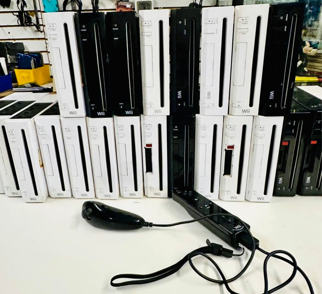 Modded Wii w/ 200 Games From Wii Gamecube N64 Gameboy and GBA Games